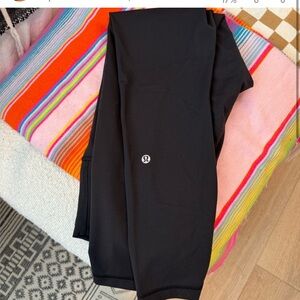 Pair of lulu leggings for Gracie Smith only.